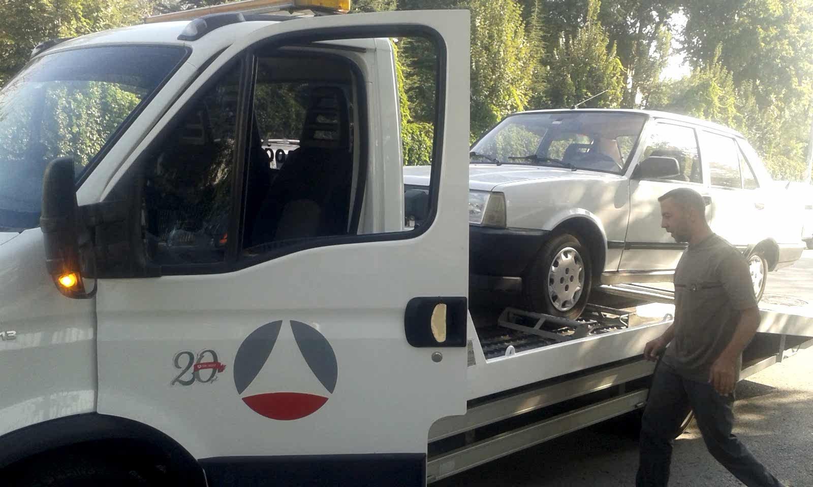 Dikmen Oto Kurtarıcı Yol Yardım Oto Çekici